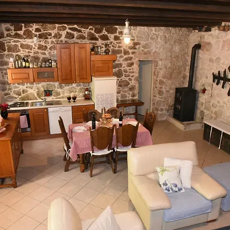 Traditional Croatian Stone House * Ploce (Dubrovnik-Neretva)